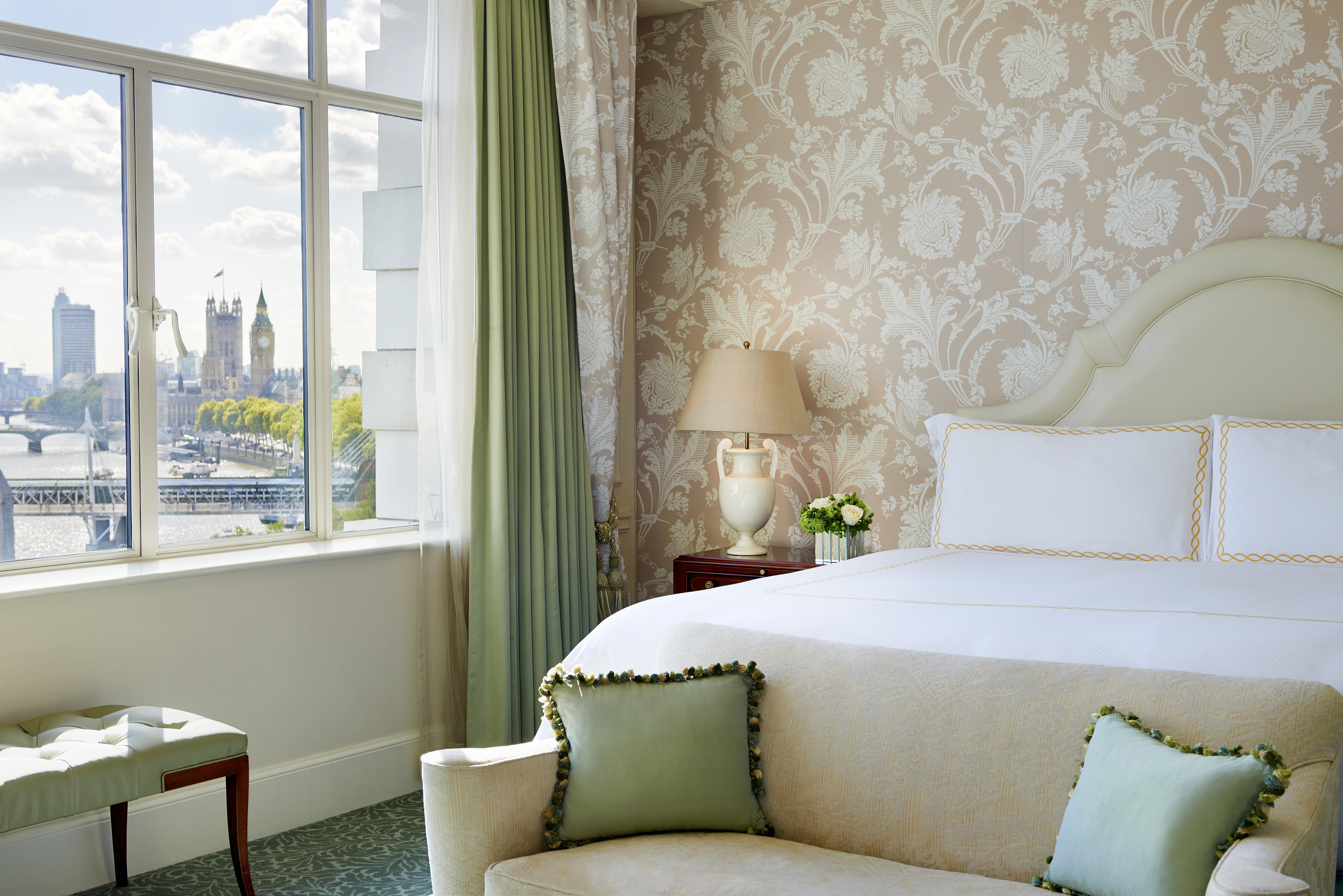 The Savoy Отель