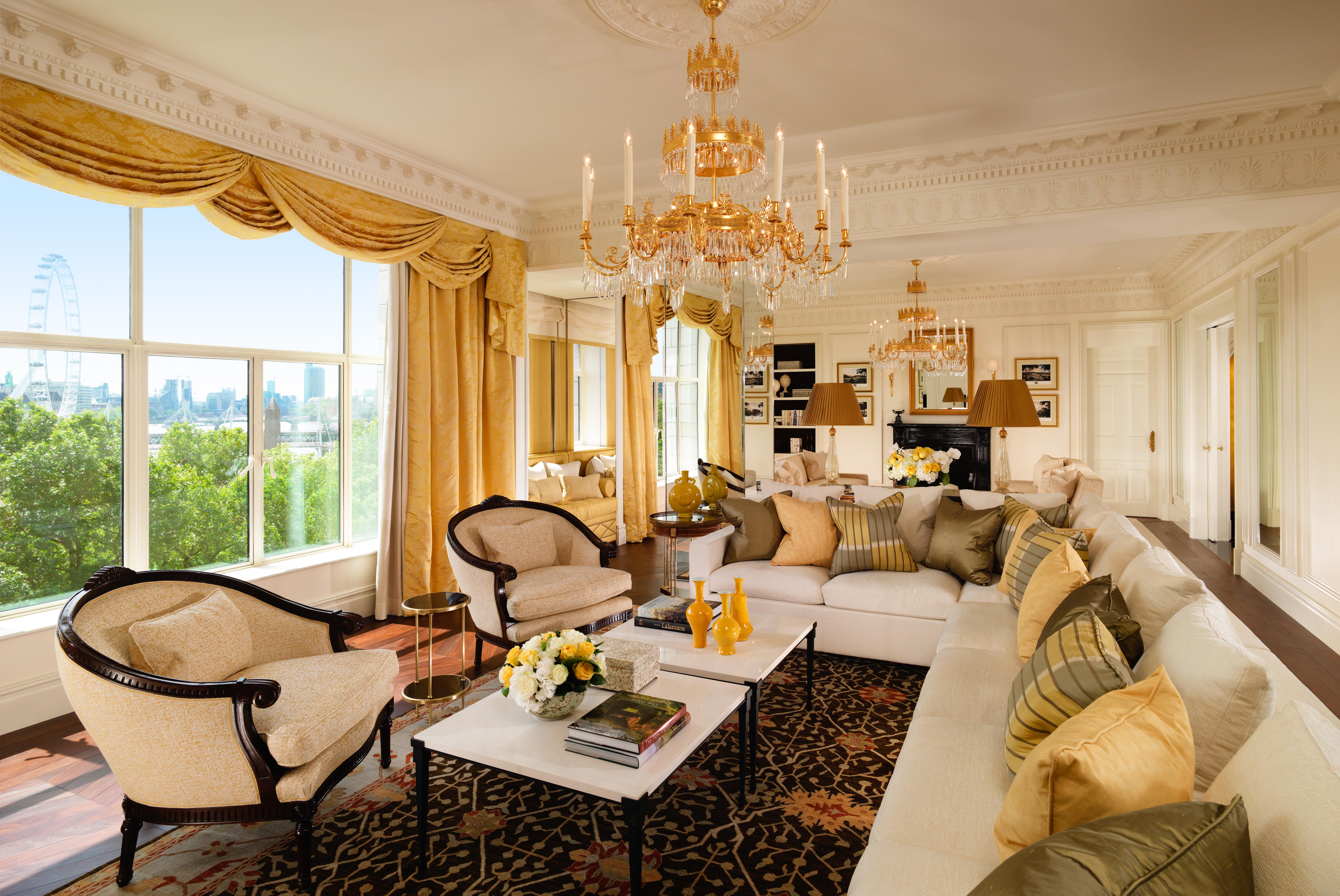 The Savoy Отель