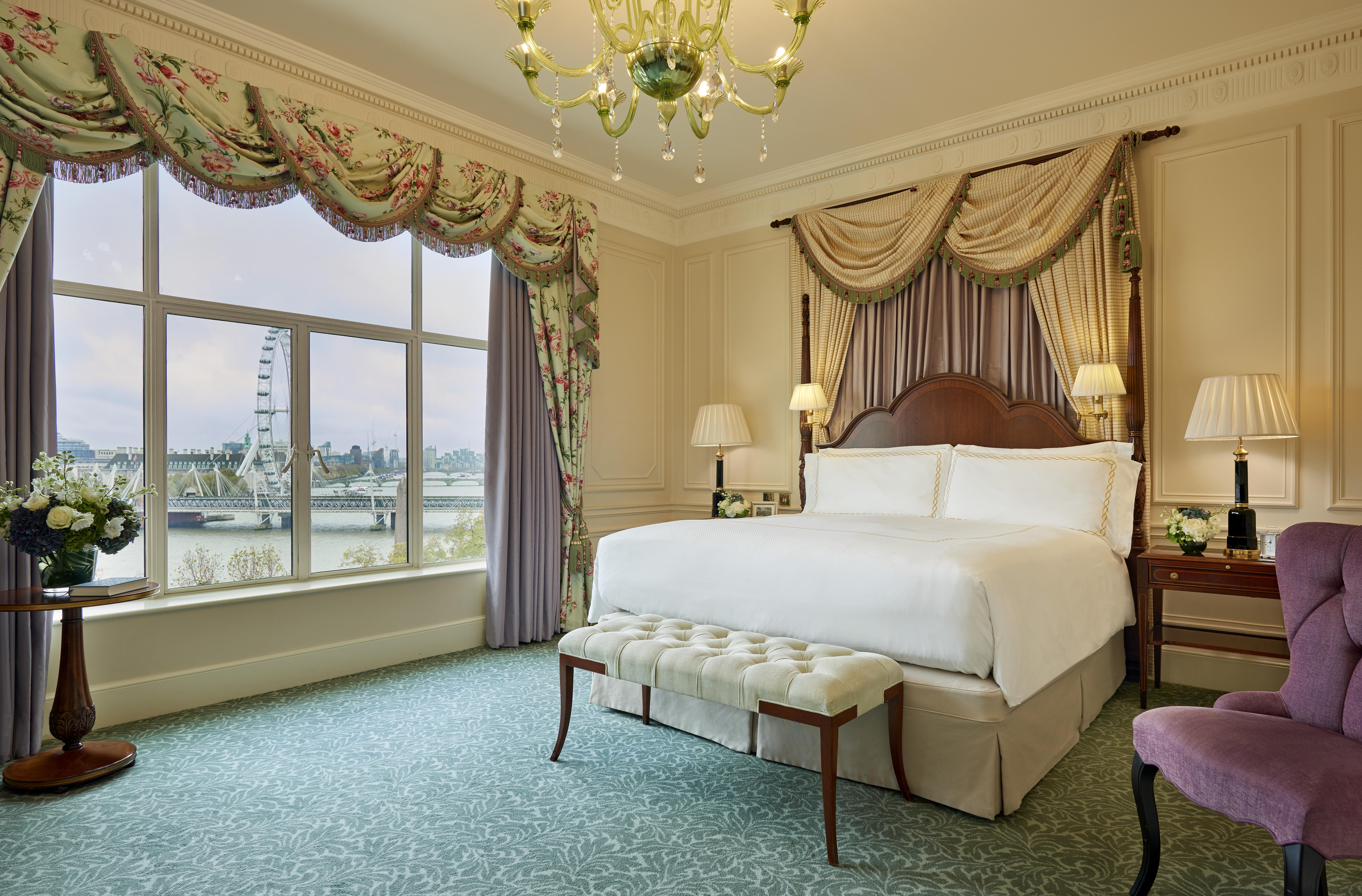 The Savoy Отель